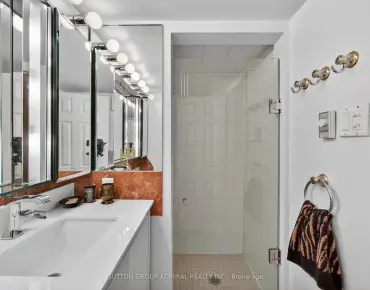 
42 Clarendon Ave Casa Loma, Toronto 3 beds 4 baths 1 garage $3.25M