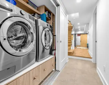 
200 Glenayr Rd <a href='https://luckyalan.com/community.php?community=Toronto:Forest Hill South'>Forest Hill South, Toronto</a> 4 beds 5 baths 2 garage $4.995M