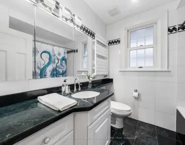 
18 Gemshaw Cres Malvern, Toronto 3 beds 2 baths  garage $799K