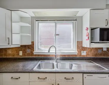 163 Chipwood Cres <a href='https://luckyalan.com/community.php?community=Toronto:Pleasant View'>Pleasant View, Toronto</a> 4 beds 4 baths 1 garage $1000K
