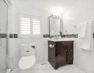 8 Woodlee Rd East End-Danforth, Toronto 3 beds 1 baths garage $824.999K