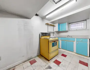 41 Larabee Cres <a href='https://luckyalan.com/community_CN.php?community=Toronto:Parkwoods-Donalda'>Parkwoods-Donalda, Toronto</a> 3 beds 3 baths 2 garage $1.889M