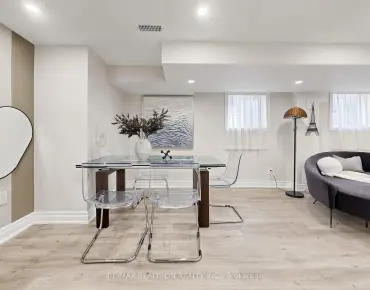 135 Avenue Rd <a href='https://luckyalan.com/community_CN.php?community=Richmond Hill:North Richvale'>North Richvale, Richmond Hill</a> 4 beds 2 baths 1 garage $888K