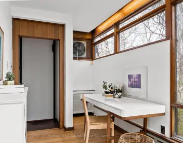 132 Marion St Roncesvalles, Toronto 6 beds 5 baths 4 garage $2.1M