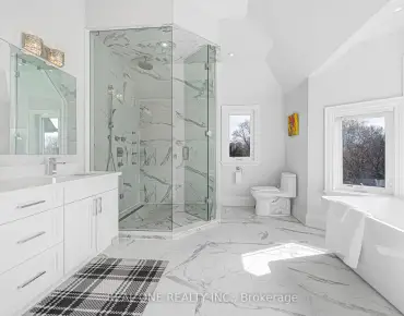 215 Northwood Dr <a href='https://luckyalan.com/community_CN.php?community=Toronto:Newtonbrook East'>Newtonbrook East, Toronto</a> 4 beds 6 baths 2 garage $4.499M