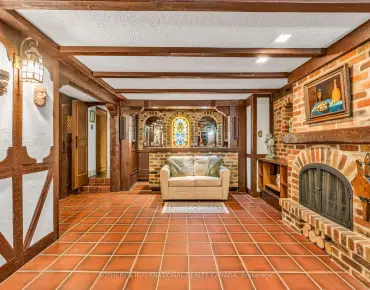 8 Wallbridge Crt <a href='https://luckyalan.com/community_CN.php?community=Toronto:Willowdale West'>Willowdale West, Toronto</a> 3 beds 2 baths 1 garage $1.38M