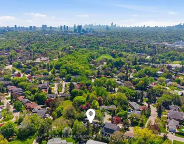 
153 Glengrove Ave W <a href='https://luckyalan.com/community.php?community=Toronto:Lawrence Park South'>Lawrence Park South, Toronto</a> 4 beds 3 baths  garage $1.999M