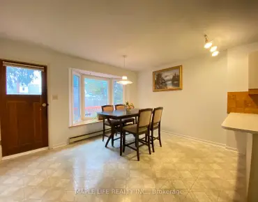 16 Lyndale Dr <a href='https://luckyalan.com/community_CN.php?community=Toronto:Willowdale East'>Willowdale East, Toronto</a> 3 beds 4 baths garage $1.19M