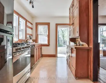 
21 Rialto Dr <a href='https://luckyalan.com/community.php?community=Toronto:Parkwoods-Donalda'>Parkwoods-Donalda, Toronto</a> 3 beds 3 baths 2 garage $1.449M