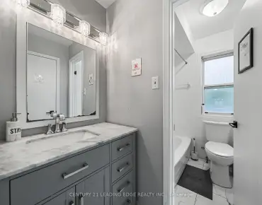 389 Hounslow Ave <a href='https://luckyalan.com/community.php?community=Toronto:Willowdale West'>Willowdale West, Toronto</a> beds baths garage $1.349M