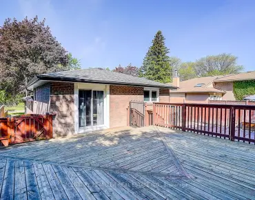 37 DALLINGTON Dr <a href='https://luckyalan.com/community_CN.php?community=Toronto:Don Valley Village'>Don Valley Village, Toronto</a> 3 beds 2 baths garage $3.8K