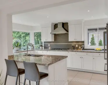 452 Sumach St Cabbagetown-South St. James Town, Toronto 3 beds 1 baths  garage $999K