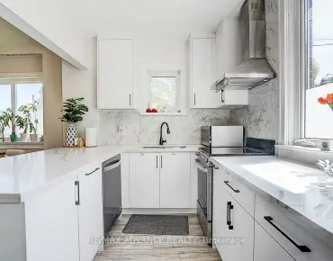 22 Arnprior Rd Bendale, Toronto 3 beds 3 baths  garage $888K