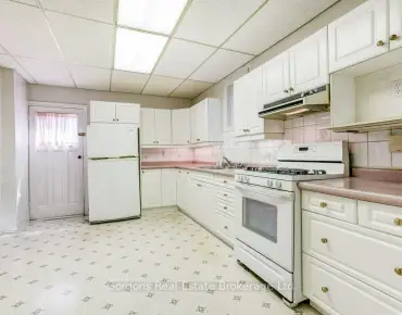 21 Stuart Cres <a href='https://luckyalan.com/community.php?community=Toronto:Lansing-Westgate'>Lansing-Westgate, Toronto</a> 4 beds 5 baths 2 garage $2.479M