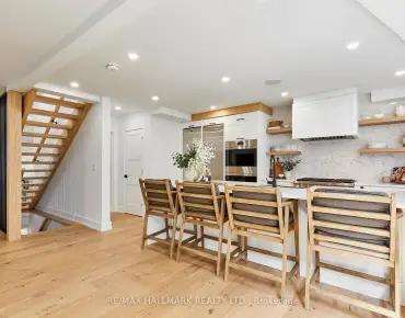 18 Willowood Crt <a href='https://luckyalan.com/community_CN.php?community=Toronto:Don Valley Village'>Don Valley Village, Toronto</a> 3 beds 2 baths 1 garage $1.375M