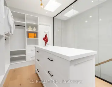 50 Apache Trl <a href='https://luckyalan.com/community_CN.php?community=Toronto:Pleasant View'>Pleasant View, Toronto</a> 3 beds 2 baths 1 garage $899K
