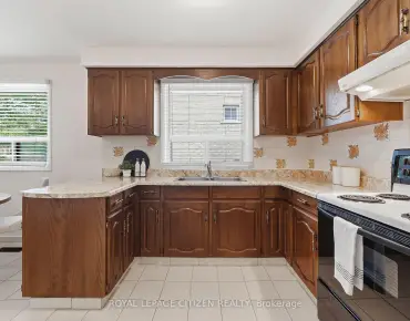 117 Sutherland Dr <a href='https://luckyalan.com/community_CN.php?community=Toronto:Leaside'>Leaside, Toronto</a> 3 beds 4 baths 1 garage $1.6M