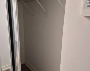 44 Tinder Cres <a href='https://luckyalan.com/community_CN.php?community=Toronto:Victoria Village'>Victoria Village, Toronto</a> 3 beds 2 baths 1 garage $999K