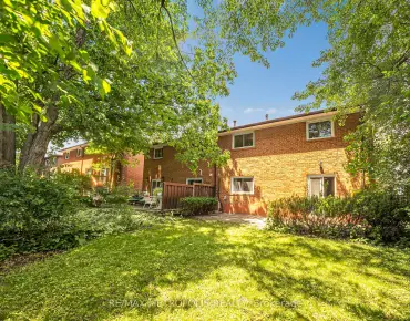 76 Harrington Cres <a href='https://luckyalan.com/community.php?community=Toronto:Bayview Woods-Steeles'>Bayview Woods-Steeles, Toronto</a> 3 beds 2 baths 1 garage $1.03M