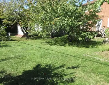 27 Dell Park Ave Englemount-Lawrence, Toronto 3 beds 2 baths 1 garage $1.4M
