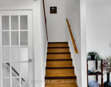 
94 Muirhead Rd <a href='https://luckyalan.com/community.php?community=North York:Pleasant View'>Pleasant View, North York</a> 4 beds 2 baths 1 garage $879.9K