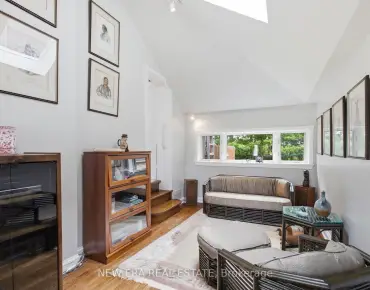 7 Burtonwood Cres Mount Olive-Silverstone-Jamestown, Toronto 4 beds 2 baths 2 garage $850K