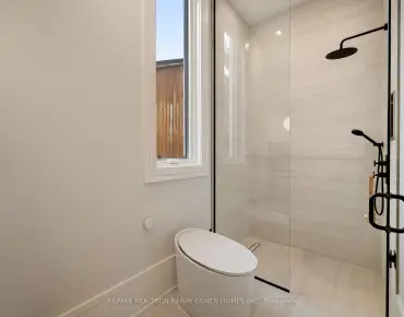 
17 Valentine Dr <a href='https://luckyalan.com/community.php?community=North York:Parkwoods-Donalda'>Parkwoods-Donalda, North York</a> 5 beds 3 baths 2 garage $1.988M