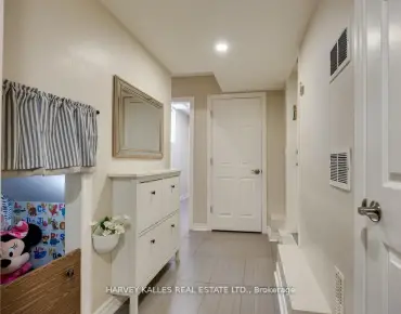 18 Verlaine Pl Bendale, Toronto 3 beds 2 baths garage $898.8K