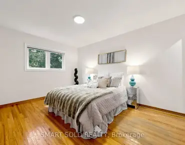 33 Sanderling Pl <a href='https://luckyalan.com/community.php?community=North York:Banbury-Don Mills'>Banbury-Don Mills, North York</a> 3 beds 2 baths 1 garage $1.249M