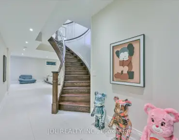 38A Doverwood Crt <a href='https://luckyalan.com/community.php?community=Toronto:Newtonbrook East'>Newtonbrook East, Toronto</a> 4 beds 6 baths 2 garage $2.79M