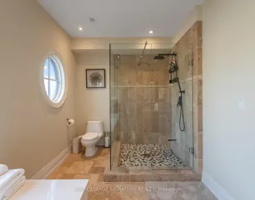 384 Queen St Regent Park, Toronto 2 beds 3 baths garage $1.488M