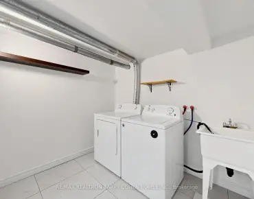 3 Greengate Rd <a href='https://luckyalan.com/community_CN.php?community=Toronto:Banbury-Don Mills'>Banbury-Don Mills, Toronto</a> 3 beds 2 baths 1 garage $2M