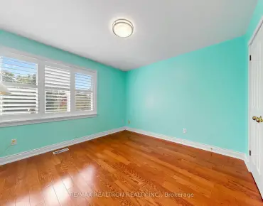 35 Gort Ave Alderwood, Toronto 3 beds 3 baths 1 garage $1.5M