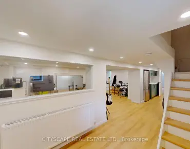 225 Maxome Ave <a href='https://luckyalan.com/community_CN.php?community=Toronto:Newtonbrook East'>Newtonbrook East, Toronto</a> 3 beds 3 baths 2 garage $1.188M