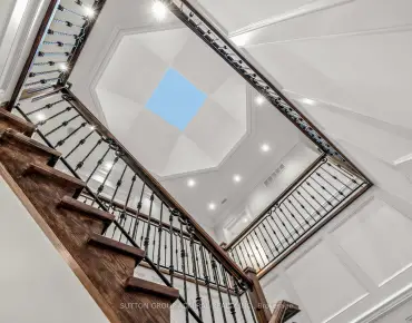 
69 Gustav Cres <a href='https://luckyalan.com/community.php?community=North York:Newtonbrook East'>Newtonbrook East, North York</a> 4 beds 4 baths 2 garage $1.999M