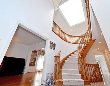 209 Alfred Ave <a href='https://luckyalan.com/community.php?community=Toronto:Willowdale East'>Willowdale East, Toronto</a> 5 beds 6 baths 2 garage $2.49M
