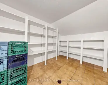 29 Ernest Ave <a href='https://luckyalan.com/community.php?community=Toronto:Pleasant View'>Pleasant View, Toronto</a> 4 beds 4 baths 2 garage $1.4M
