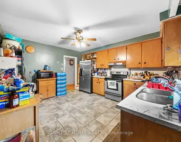 
Jodphur  Humberlea-Pelmo Park W5, Toronto 3 beds 2 baths 2 garage $959K