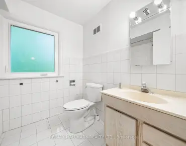 
56 Broadlands Blvd <a href='https://luckyalan.com/community.php?community=Toronto:Parkwoods-Donalda'>Parkwoods-Donalda, Toronto</a> 3 beds 5 baths 1 garage $1.45M