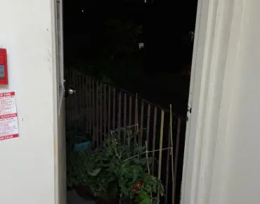 60 Doonaree Dr <a href='https://luckyalan.com/community_CN.php?community=Toronto:Parkwoods-Donalda'>Parkwoods-Donalda, Toronto</a> 3 beds 3 baths 2 garage $1.58M