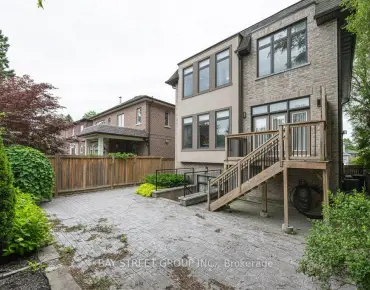 
36A Doverwood Crt Newtonbrook East - 4 beds 5 baths 2 parking space(s) listed at $2488800