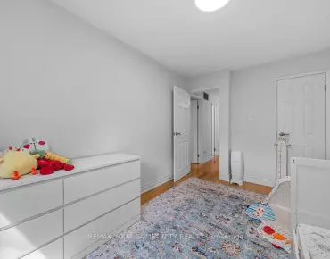 
237 Bedford Park Ave <a href='https://luckyalan.com/community.php?community=Toronto:Lawrence Park North'>Lawrence Park North, Toronto</a> 4 beds 6 baths 2 garage $3.495M