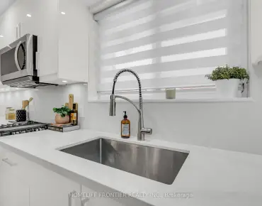
61 Sundial Cres <a href='https://luckyalan.com/community_CN.php?community=Toronto:Victoria Village'>Victoria Village, Toronto</a> 2 beds 3 baths 1 garage $1.02M
