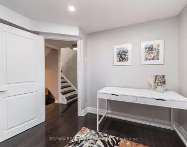 
84 Ranee Ave Englemount-Lawrence, Toronto 3 beds 3 baths  garage $890K