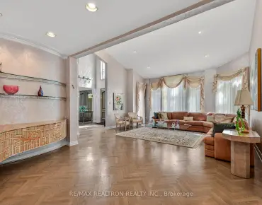 
1895 Davenport Rd Weston-Pellam Park, Toronto 5 beds 2 baths  garage $748.8K