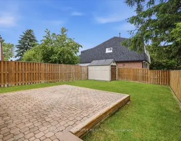 
19 Wigan Cres <a href='https://luckyalan.com/community.php?community=Toronto:Clanton Park'>Clanton Park, Toronto</a> 3 beds 2 baths 1 garage $899.9K