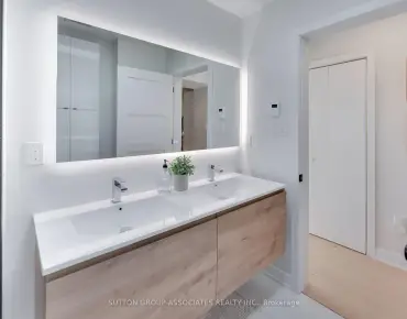 2113 Keele St Beechborough-Greenbrook, Toronto 4 beds 2 baths garage $799.9K