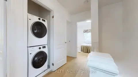 Toronto Lawrence Park North community 280 Fairlawn Ave For Sale