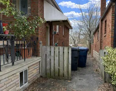 368 Winnett Ave Oakwood Village - 2 睡房 2 卫生间  车位叫价1298000加元