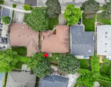 48 Kennard Ave <a href='https://luckyalan.com/community.php?community=Toronto:Bathurst Manor'>Bathurst Manor, Toronto</a> 3 beds 3 baths 1 garage $1.114M